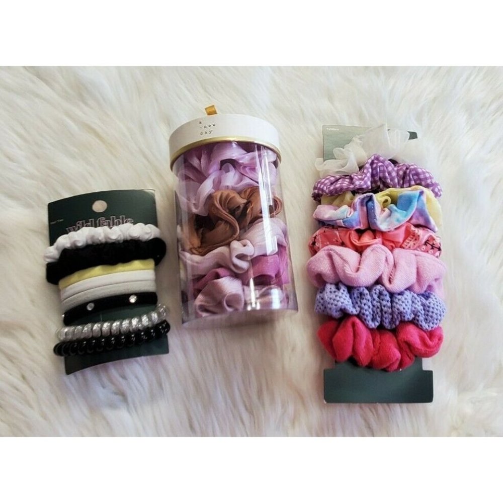 22 pc Lot of New Hair Accessories Twisters, Hairties, Coils, Scrunchies - NIP
